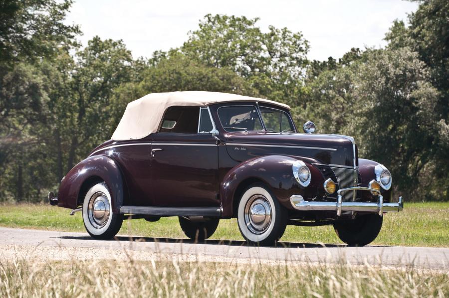  Ford DeLuxe Convertible Coupe 1940 года  (фото 43 из 80)